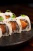 URAMAKI FILADELFIA (salmão fresco,cream cheese e cebolinha)