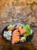 COMBO 25 PEÇAS ESPECIAIS SO SALMÃO (5 sashimis,5 joy,5 dragons,5 niguiri,5 hots)