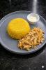 COM FRANGO E QUEIJO COALHO