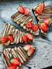 FATIA BROWNIE SUPREMO NINHO COM MORANGO