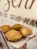 Croquete de costela com creme cheese