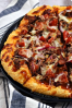 PIZZA DE BACON COM BARBECUE