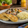 FILÉ DE PEIXE GRELHADO + 03 ACOMPANHAMENTOS
