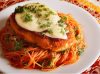 FRANGO A PARMEGIANA C/ MACARRÃO
