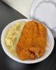 FILÉ DE TILAPIA A MILANESA COM ARROZ, FEIJÃO E PURÊ DE BATATA.