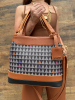 Bolsa Schutz triângulo 