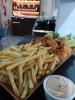 FILE DE TILAPIA COM FRITAS E ARROZ