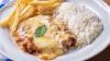 FILÉ DE FRANGO À PARMEGIANA