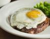 BIFE Á CAVALO